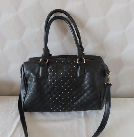 Dámska kabelka - čierna so zlatými nitmi,