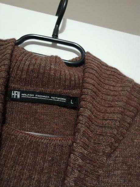 Tehotenský svetrík, l