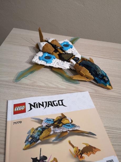 Lego ninjago 71770 zaneova zlatá dračia stíhačka,