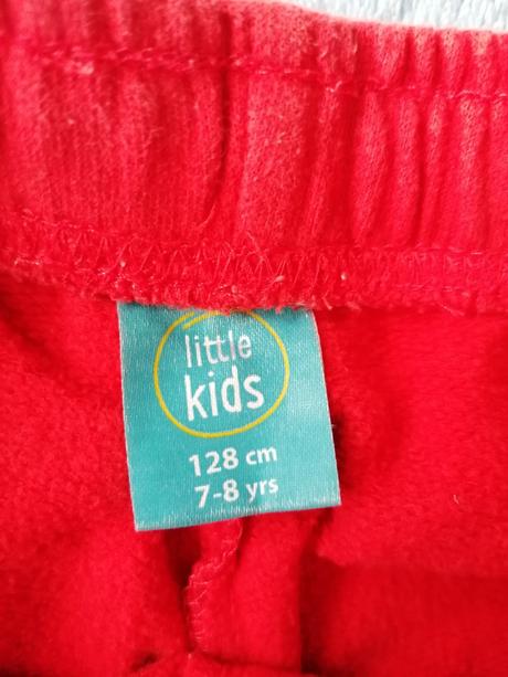 Červené teplaky, 128