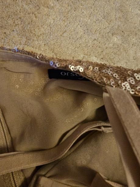 Zlaté šaty s ramienkami, orsay,m