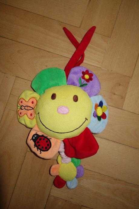 Hrajúce hračky na zavesenie,