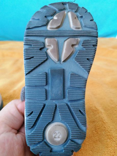 Prechodne topanky, baťa,22