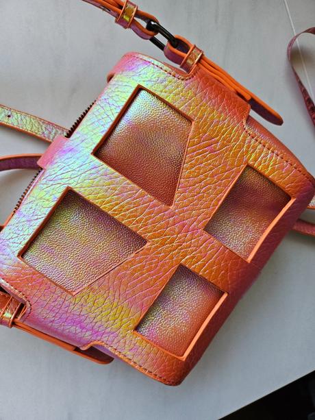 Dámska metalická nobo crossbody kabelka, nobo