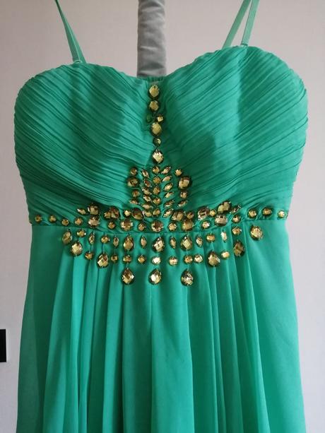 Mentolové šaty, 38