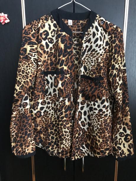 Blúzka so zvieracím vzorom, s