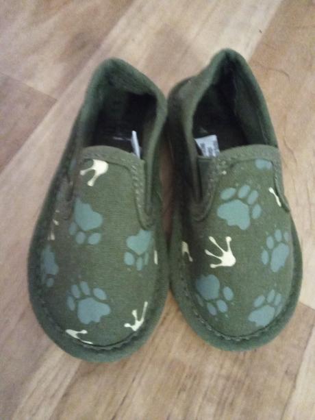 Papucky, 23
