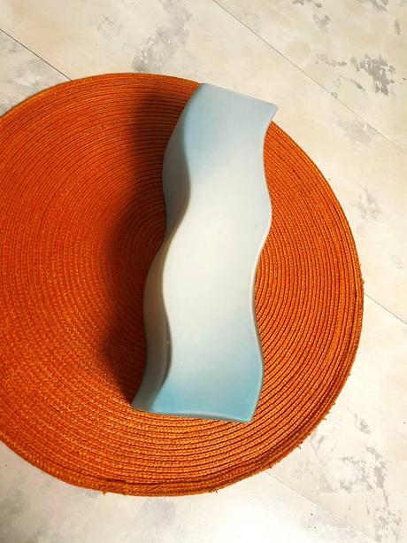 Sklenená tieňovaná váza - vlnovka, 