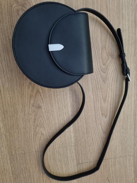 Nepoužitá mala kabelka, 