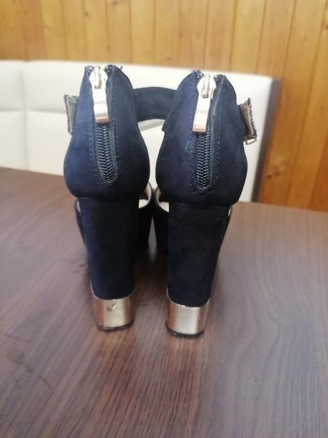 Extravagantné sandále na platforme, 36