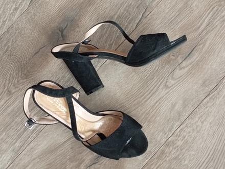 Pohodlné kožené sandálky 37/38, 37