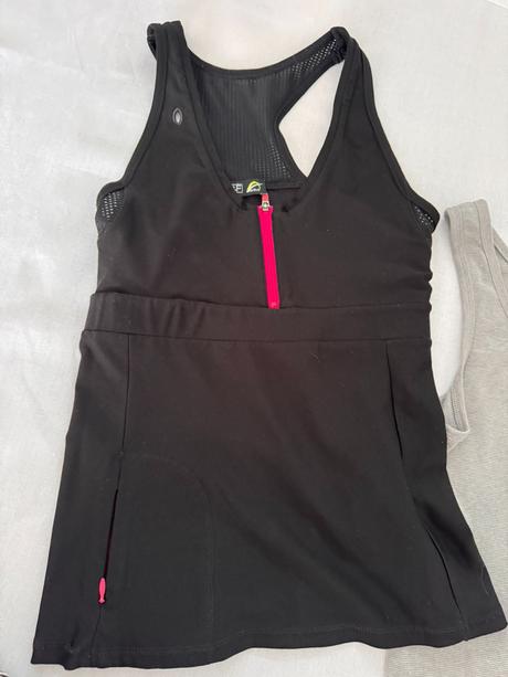 Sportové oblečenie, s