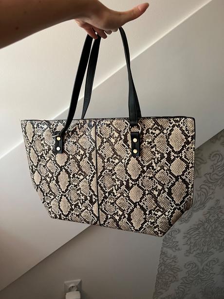 Kabelka veľká s hadim vzorom, stradivarius