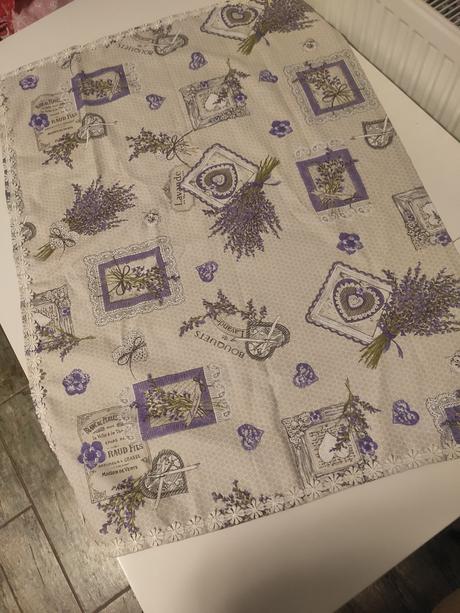 Levanduľový obrus, 