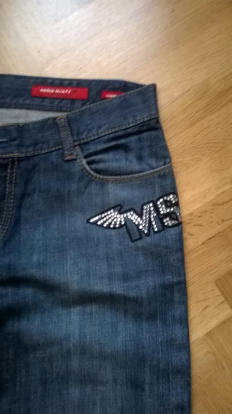 Rifle, miss sixty,28