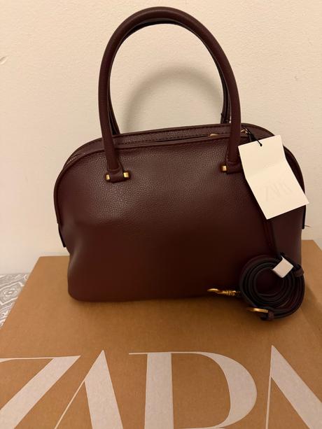 Zara ..nova burgundy kabelka s visackou, zara