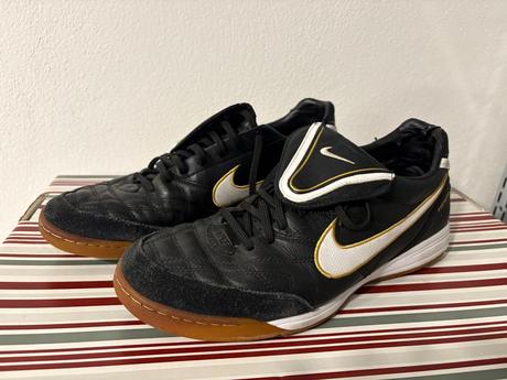 Tenisky halovky, nike,41