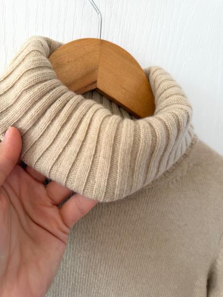 Luxusný béžový sveter / šaty s rolak kašmír merino, s