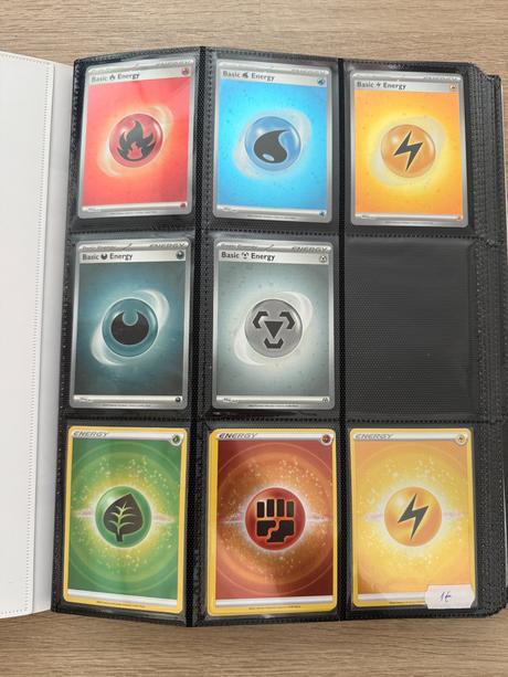 Original pokemon karty (hity, v, holo energie), 