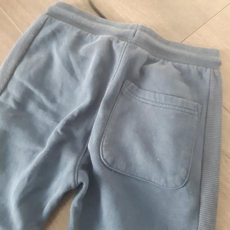 Tmavomodré tepláky, f&f,134