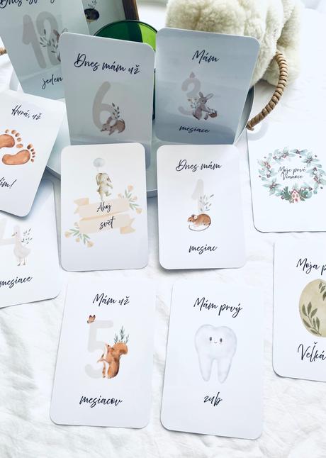 Krásne unisex minimalistické míľnikové kartičky,