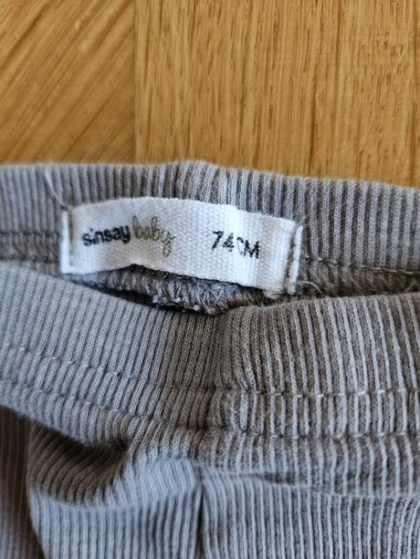 Tenšie tepláčiky legínky 68, sinsay,74