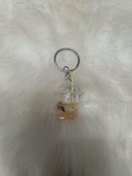 Prívesok na kľúče v tme svietia rôzne farby, 