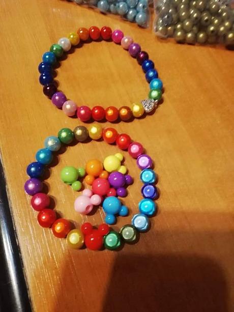 Náramky z miracle korálok, krásny svietivý odlesk,