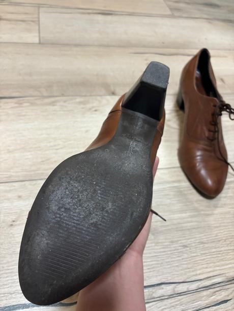 Bata snurovacie kozene toanky, baťa,41