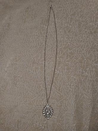 Nádherný náhrdelník, valentino