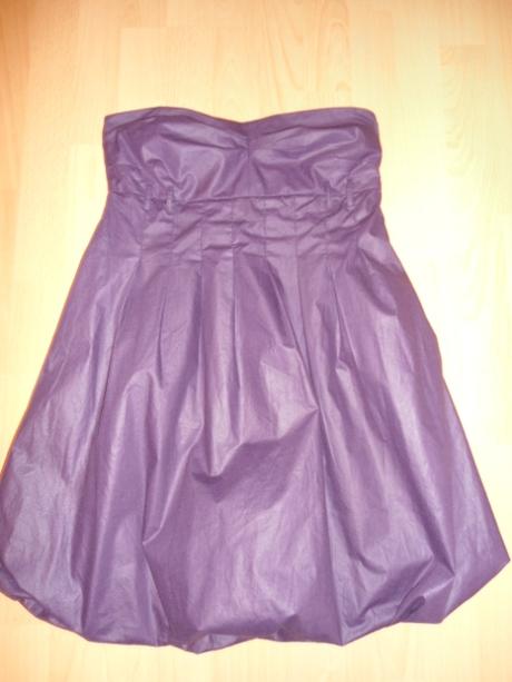 Fialove puzdrove saty bez ramienok, s