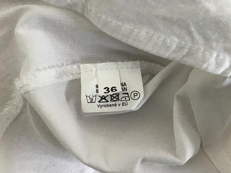 Biela blúzka s modrým vyšívaným lemovaním veľ. 36, 36