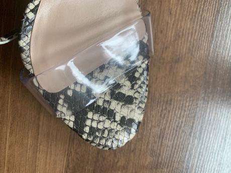 Sandale s hadim vzorom na opatku, 37