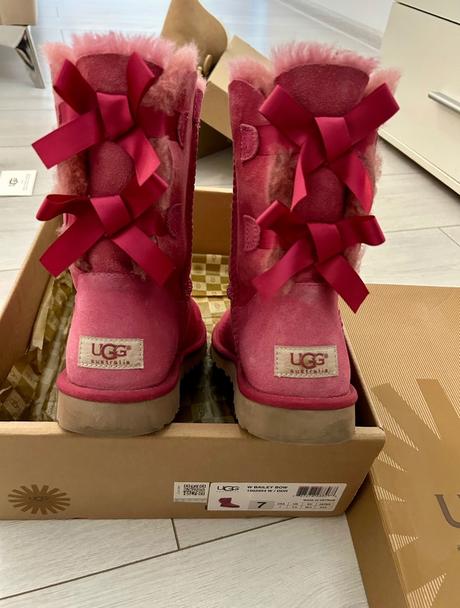 Ugg bailey bow 7/38, ugg,38