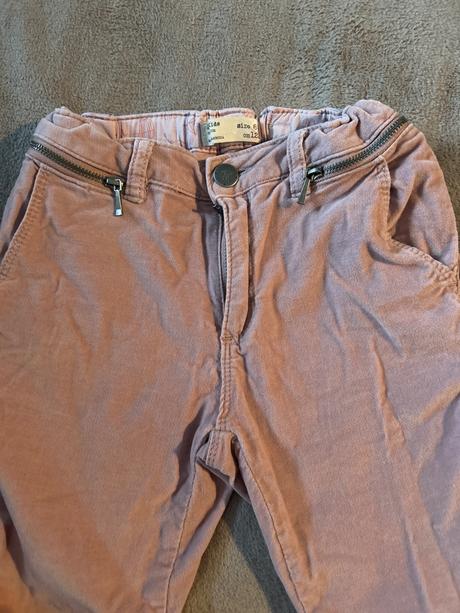 Menčestrove nohavice, zara,128