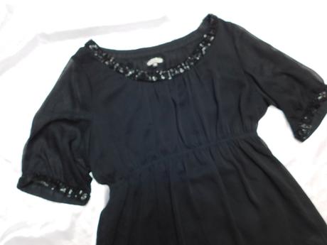 Velmi pekne šaty, 38