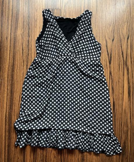 Letné čierne bodkované šaty, 