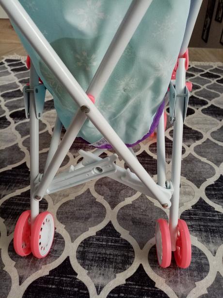 Kočík pre bábiky, 