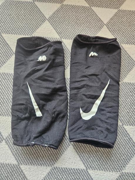 Chráničke nike mercurial,