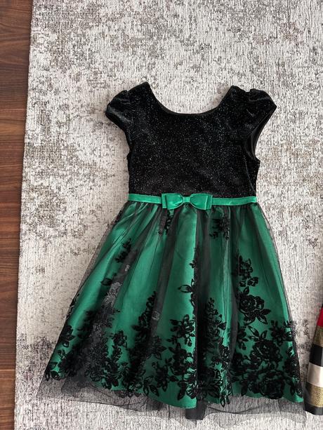 Slávnostné šaty, 116