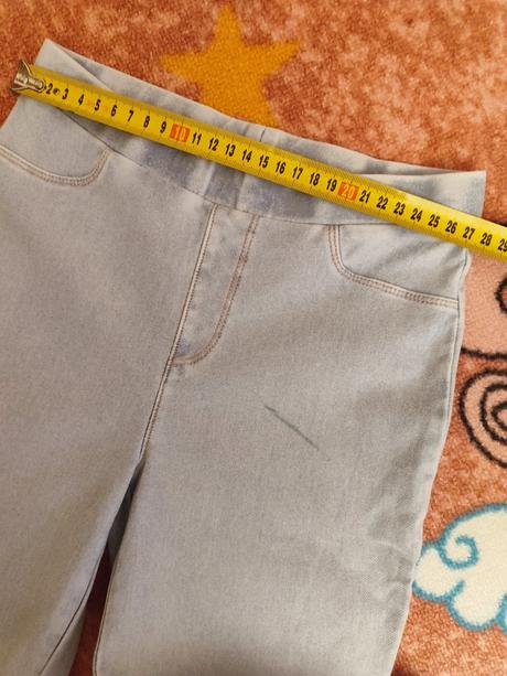 Krásne zvonove dzeginy v 140, h&m,140