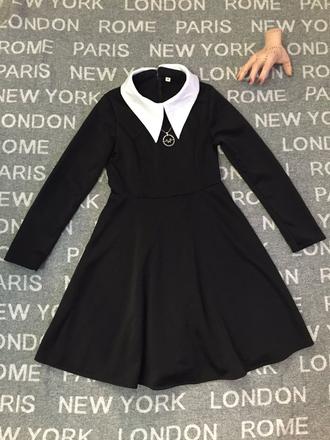 Damsky kostym wednesday a vec m, 