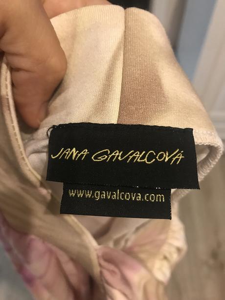 Saty jana gavalcova, s