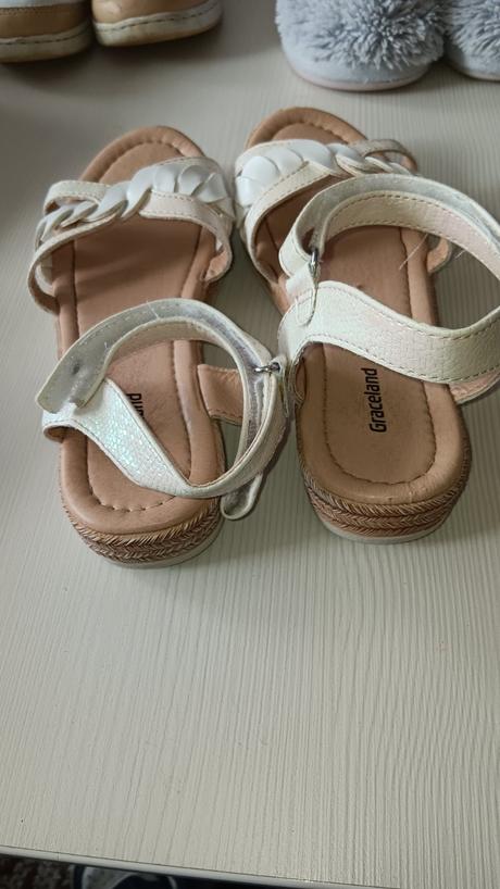 Sandálky k nákupu zadarmo, graceland,33
