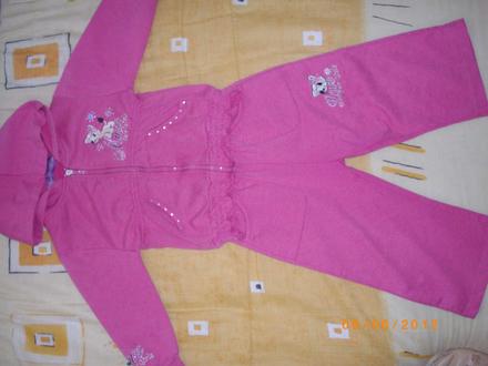 Rozkošná tepláková súpravička., 86