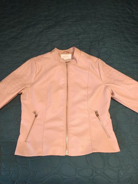 Bledo ružový kožáčik., gate,l