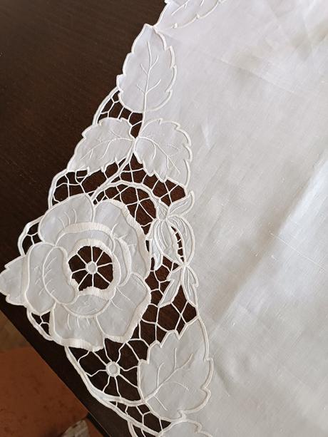 Obrus retro výšivka, 