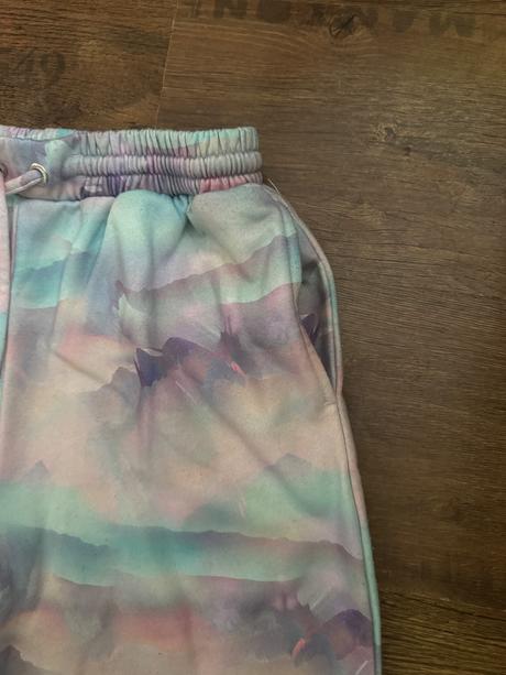 Zaujímavé tepláky, reserved,152