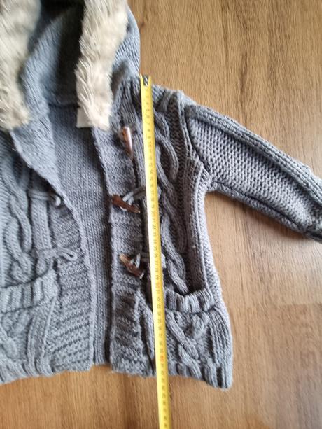 Pleteny svetrik na gombiky, zara,98