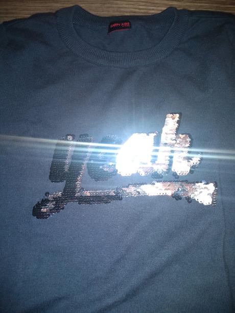 Sveter s otočnymi flitrami, tcm,158